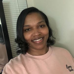 Meet your Posher, Latisha